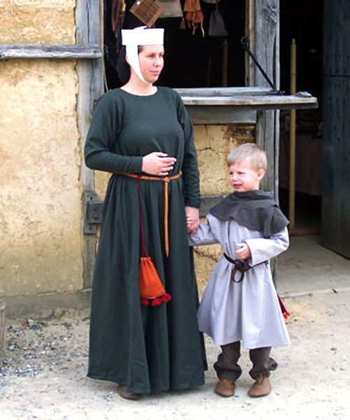 13th Century The St. Elizabeth Of Thuringia Gown Reconstruction